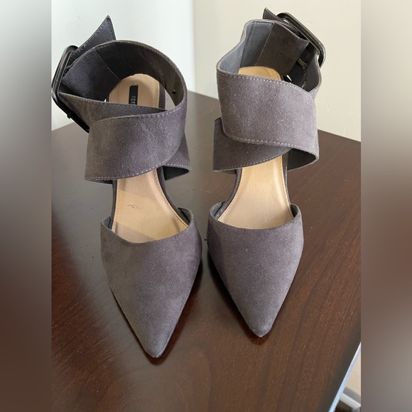 Forever 21 Gray Stilettos Size 8 - Picture 3 of 4